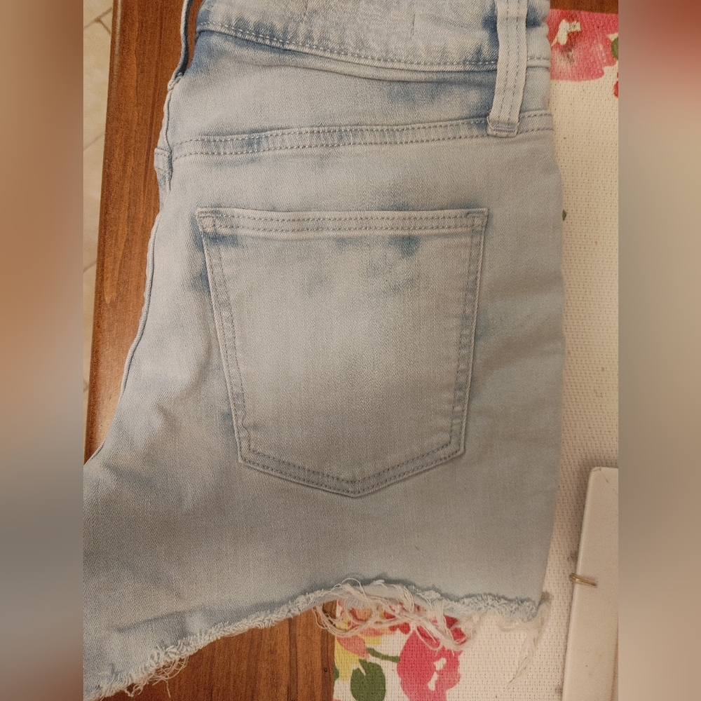 Universal Thread Shorts S 4 - image 1